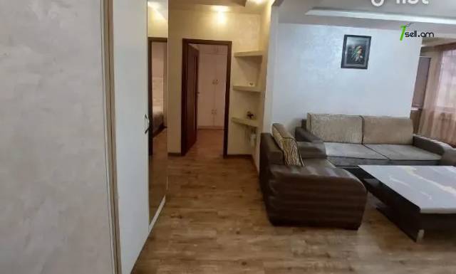 3 սենյականոց բնակարան Նար-Դոսի փողոցում, 66 ք.մ., 3/9 հարկ, եվրովերանորոգված