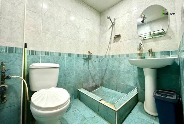 3 սենյականոց բնակարան Մինաս Ավետիսյան փողոցում, 75 ք.մ., 1/5 հարկ, կապիտալ վերանորոգված, քարե շենք