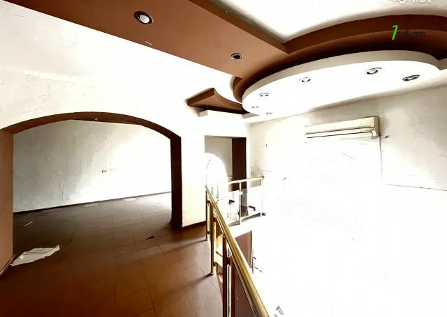 Բազմաֆունկցիոնալ գույք Թումանյան փողոցում կենտրոնում, 145 քմ