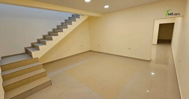 Գրասենյակային տարածք Այգեստանի 10րդ փողոցում կենտրոնում, 220 ք.մ.