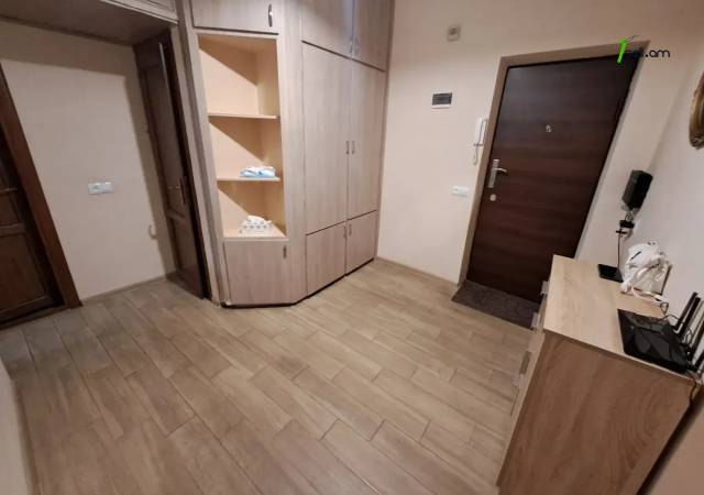 2 սենյականոց բնակարան Դերենիկ Դեմիրճյանի փողոցում, 65 ք.մ., 2/9 հարկ, կապիտալ վերանորոգված