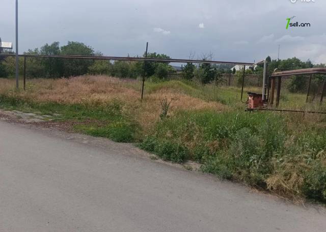 Հողատարածք բնակելի շինությունների համար, 3-я улица Маршала Бабаджаняна Առինջում, 800 քմ