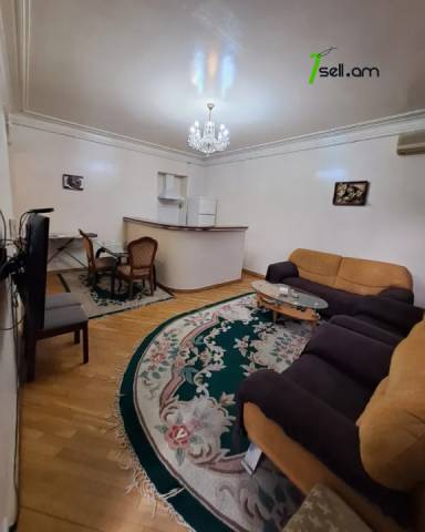 2 սենյականոց բնակարան Մեսրոպ Մաշտոցի պողոտայում, 55 ք.մ., 2/5 հարկ, կապիտալ վերանորոգված, քարե շենք