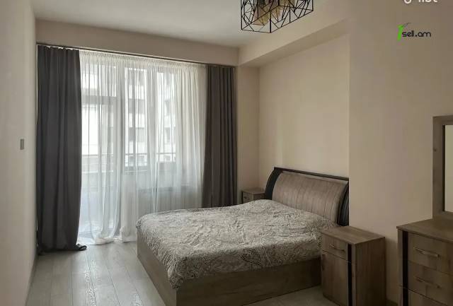 2 սենյականոց բնակարան նորակառույց շենքում Պարույր Սևակի փողոցում, 70 ք.մ., 10/15 հարկ