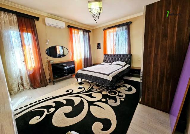 Երկու հարկանի տուն Մհեր Մկրտչյան փողոցում Ավանում, 1080 ք.մ., 3+ սանհանգույց, կապիտալ վերանորոգված