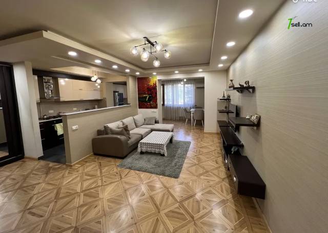 3 սենյականոց բնակարան Տպագրիչների փողոցում, 90 ք.մ., 2/4 հարկ, 2 սանհանգույց, բարձր առաստաղներ