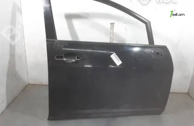Nissan Tiida 2008 Axis Առջևի աջ դուռ