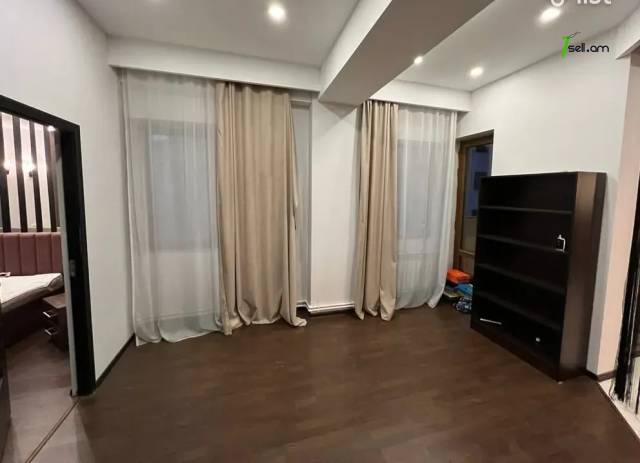 4 սենյականոց բնակարան նորակառույց շենքում Ռիգայի փողոցում, 136 ք.մ., 2 սանհանգույց, բարձր առաստաղներ