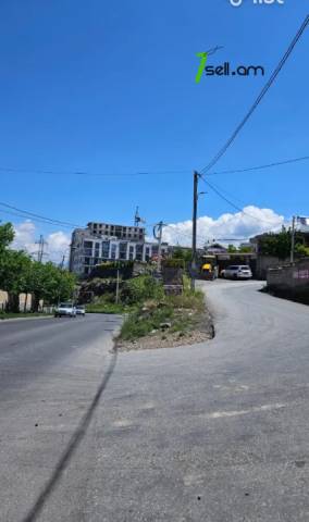 Հողատարածք բնակելի շինությունների համար Ավանում, 800 քմ