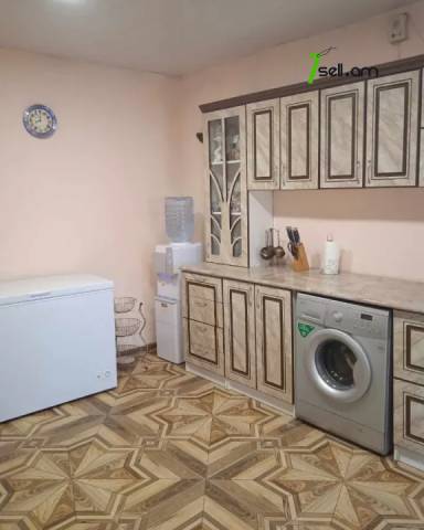 Մեկ հարկանի քարե տուն Հայկ Բժշկյանց փողոցում Հայանիստում, 150 քմ, կապիտալ վերանորոգված