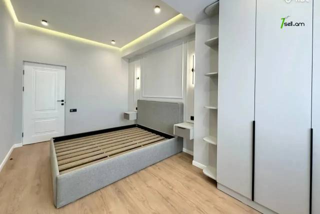 3 սենյականոց բնակարան նորակառույց շենքում Արղության փողոցում, 80 ք.մ., 2 սանհանգույց