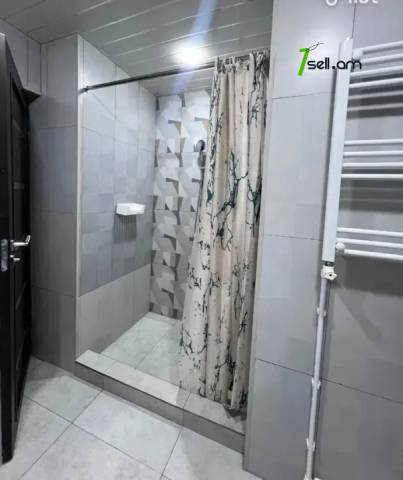 3 սենյականոց բնակարան նորակառույց շենքում, Նորաշեն թաղամաս, 89 ք.մ., 8/12 հարկ, բարձր առաստաղներ