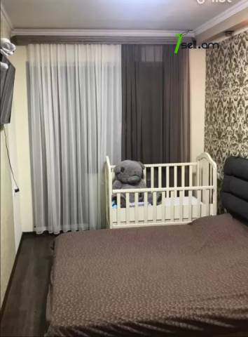 3 սենյականոց բնակարան, Դավթաշենի 2-րդ զանգված, 78 ք.մ., նախավերջին հարկ