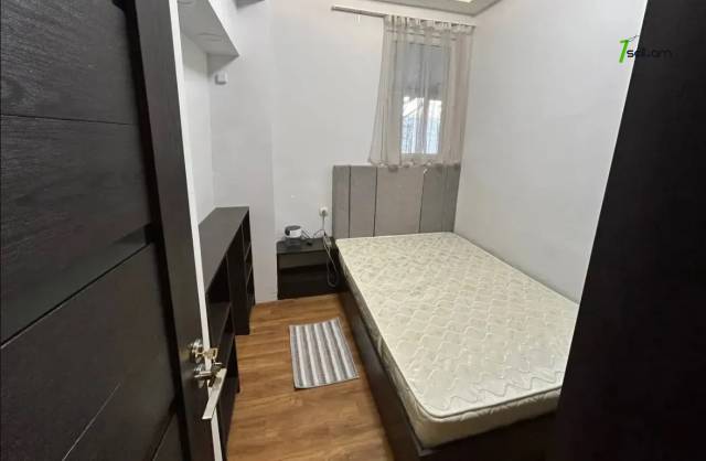 2 սենյականոց բնակարան Նար-Դոսի փողոցում, 38 քմ, նախավերջին հարկ, բարձր առաստաղներ