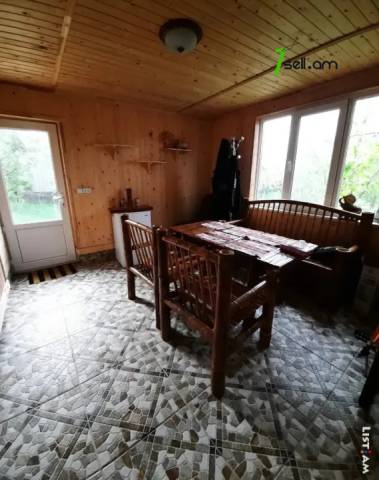 Երկու հարկանի քարե տուն 1-ին փողոցում Նուռնուսում, 120 ք.մ., 2 սանհանգույց, կապիտալ վերանորոգված