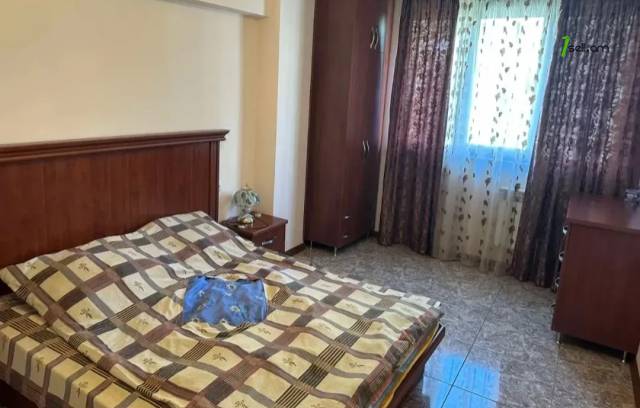 2 սենյականոց բնակարան Եզնիկ Կողբացու փողոցում, 56 ք.մ., 5/9 հարկ, կապիտալ վերանորոգված