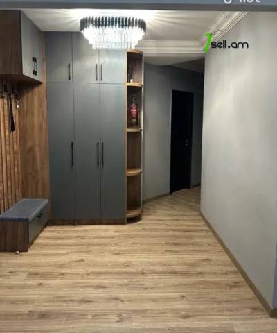 4 սենյականոց բնակարան, Նորաշեն թաղամաս, 83 ք.մ., 11/16 հարկ, 2 սանհանգույց, կապիտալ վերանորոգված