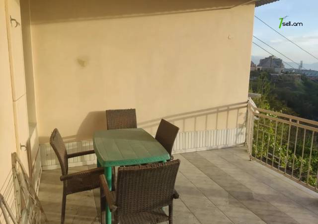 Մեկ հարկանի քարե տուն Այգեձորի փողոցում Արաբկիրում, 130 քմ, կոսմետիկ վերանորոգում