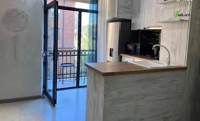 2 սենյականոց բնակարան Օրբելի եղբայրների փողոցում, 30 քմ, նախավերջին հարկ, բարձր առաստաղներ