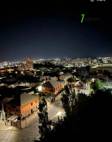 2 սենյականոց բնակարան Արամ Խաչատրյան փողոցում, 49 քմ, 9/13 հարկ, եվրովերանորոգված