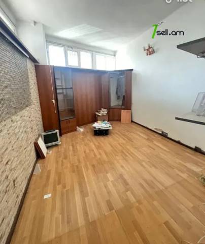 3 սենյականոց բնակարան, Բաշինջաղյան փողոց 2-րդ նրբանցք, 90 քմ, 1/16 հարկ, բարձր առաստաղներ