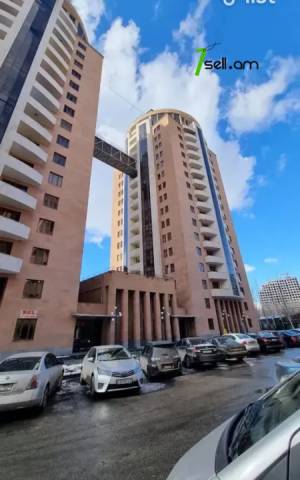 3 սենյականոց բնակարան նորակառույց շենքում Նիկողայոս Ադոնցի փողոցում, 90 ք.մ., բարձր առաստաղներ