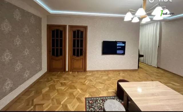 3 սենյականոց բնակարան Կոմիտասի պողոտայում, 72 ք.մ., բարձր առաստաղներ, նախավերջին հարկ