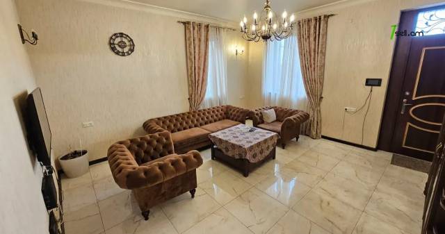 Երկու հարկանի քարե տուն Նվեր Սաֆարյան փողոցում Ավանում, 729 ք.մ., 3+ սանհանգույց