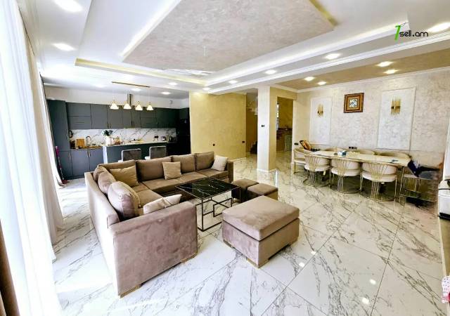 Երկու հարկանի տուն Մհեր Մկրտչյան փողոցում Ավանում, 580 ք.մ., 3+ սանհանգույց, կապիտալ վերանորոգված