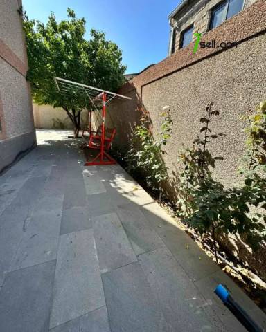 Երեք հարկանի քարե տուն, Նոյ թաղամաս Մալաթիա Սեբաստիայում, 360 ք.մ., 3+ սանհանգույց