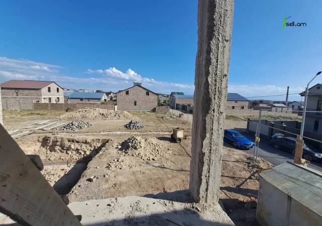 Երկու հարկանի քարե տուն Զովունիում, 220 ք.մ., 2 սանհանգույց