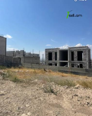 Հողատարածք բնակելի շինությունների համար Ղափանցյան փողոցում Արաբկիրում, 500 քմ