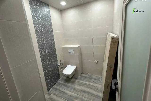 4 սենյականոց բնակարան նորակառույց շենքում Գրիբոյեդով փողոցում, 121 քմ, 14/16 հարկ, 2 սանհանգույց