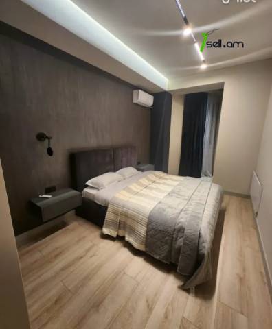 3 սենյականոց բնակարան նորակառույց շենքում Ալեք Մանուկյան փողոցում, 73 ք.մ., նախավերջին հարկ