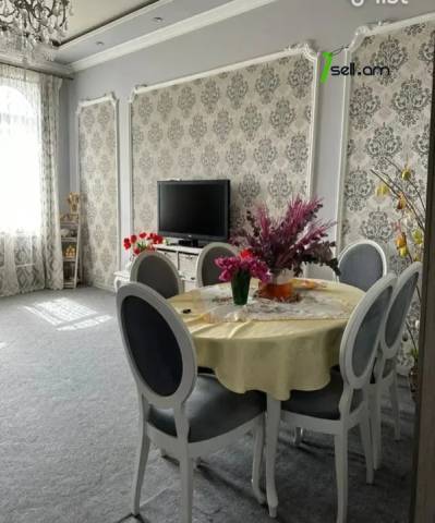 2 սենյականոց բնակարան Մեսրոպ Մաշտոցի պողոտայում, 70 ք.մ., նախավերջին հարկ, կապիտալ վերանորոգված