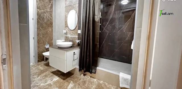 4 սենյականոց բնակարան նորակառույց շենքում Խաչատուր Աբովյանի փողոցում, 200 քմ, 2 սանհանգույց