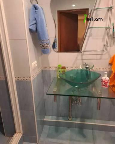 3 սենյականոց բնակարան Ֆրունզեի փողոցում, 102 քմ, 7/9 հարկ, 2 սանհանգույց, կապիտալ վերանորոգված