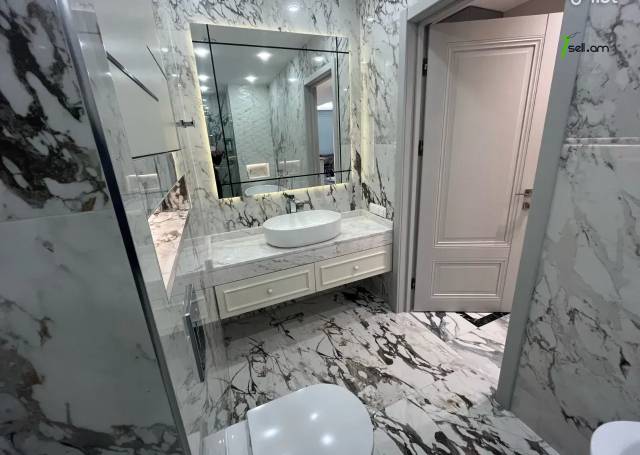 3 սենյականոց բնակարան նորակառույց շենքում Օրբելի եղբայրների փողոցում, 85 քմ, 4/15 հարկ