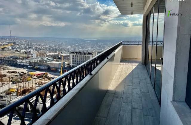 3 սենյականոց բնակարան նորակառույց շենքում Դավիթ Անհաղթի փողոցում, 115 քմ, 11/15 հարկ, 2 սանհանգույց