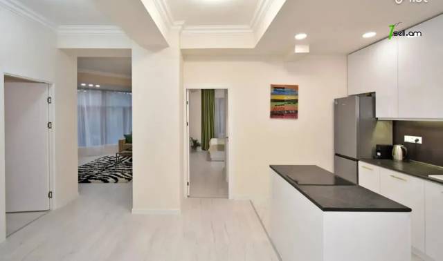 3 սենյականոց բնակարան նորակառույց շենքում Սերո Խանզադյան փողոցում, 88 քմ, 3/17 հարկ, 2 սանհանգույց