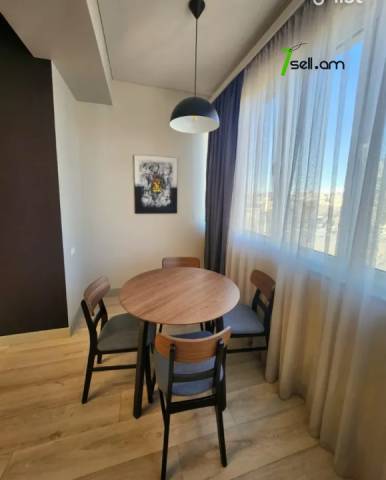 3 սենյականոց բնակարան նորակառույց շենքում Ալեք Մանուկյան փողոցում, 73 ք.մ., նախավերջին հարկ