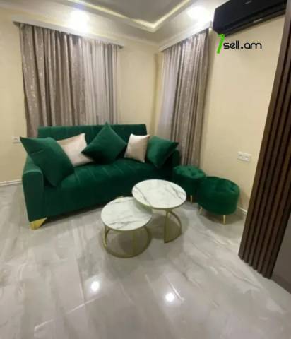 2 սենյականոց բնակարան Մարշալ Բաղրամյան պողոտայում, 48 ք.մ., 1/3 հարկ, դիզայներական ոճով վերանորոգված