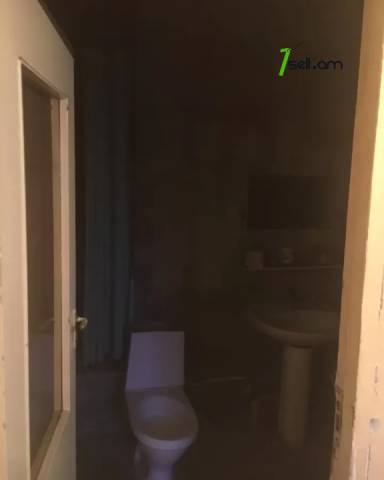 Մեկ հարկանի քարե տուն Զովունիում, 150 ք.մ.