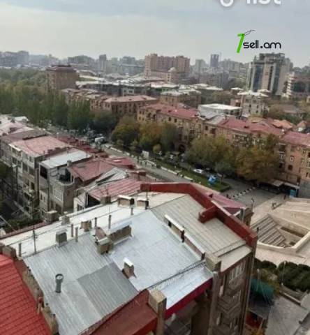 3 սենյականոց բնակարան նորակառույց շենքում կենտրոնում, 120 ք.մ., 2 սանհանգույց, բարձր առաստաղներ