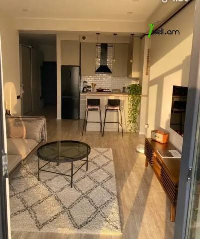 2 սենյականոց բնակարան նորակառույց շենքում Սլավիկ Չիլոյան փողոցում, 60 քմ, բարձր առաստաղներ