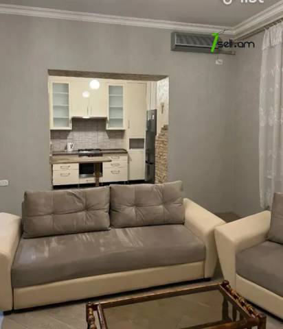 4 սենյականոց բնակարան Պարոնյան փողոցում, 105 քմ, 3/5 հարկ, 2 սանհանգույց, բարձր առաստաղներ