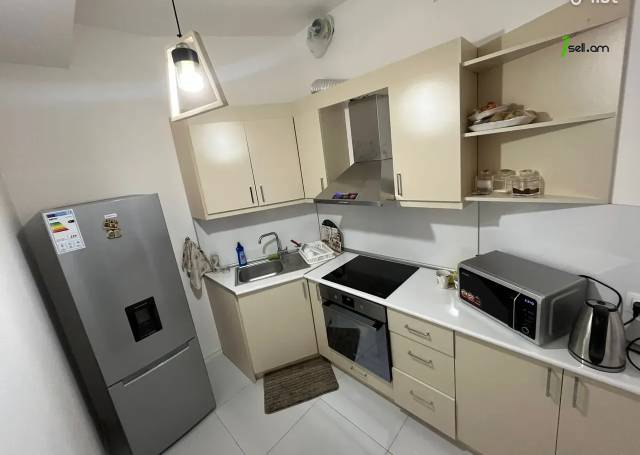 3 սենյականոց բնակարան նորակառույց շենքում Մարո Մարգարյան փողոցում, 59 ք.մ., բարձր առաստաղներ