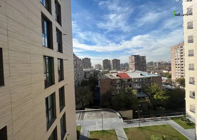 4 սենյականոց բնակարան նորակառույց շենքում Արամ Խաչատրյան փողոցում, 104 քմ, 5/13 հարկ