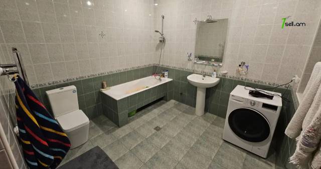 Երկու հարկանի քարե տուն Սեպուհի փողոցում Արաբկիրում, 788 ք.մ., 2 սանհանգույց, կոսմետիկ վերանորոգում