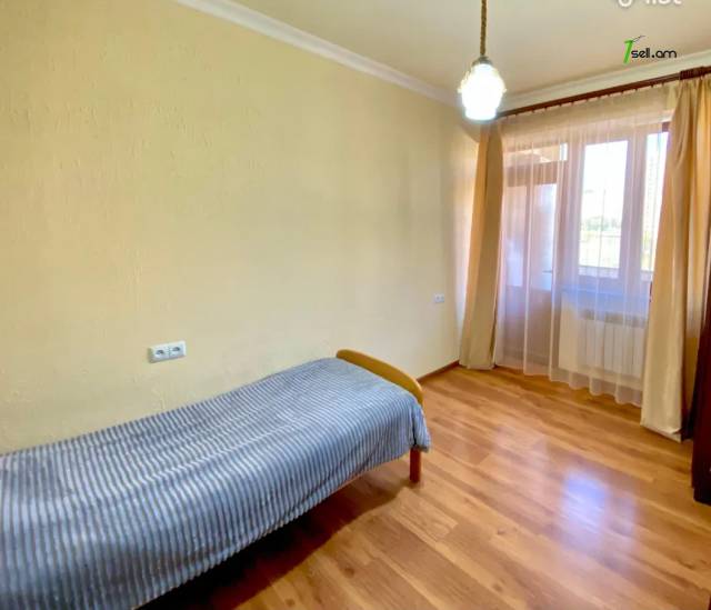 3 սենյականոց բնակարան Ավետիս Ահարոնյան փողոցում, 94 քմ, 7/9 հարկ, եվրովերանորոգված